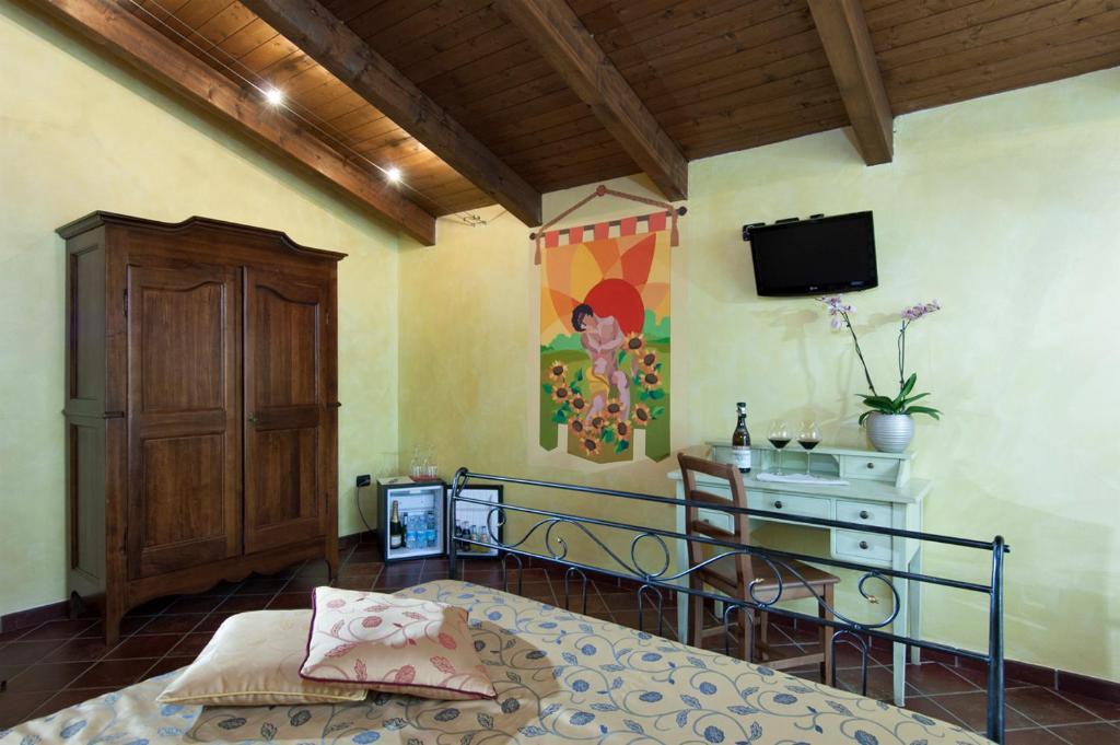 Pensjonat Trattoria Del Bivio Cerretto Langhe Zewnętrze zdjęcie