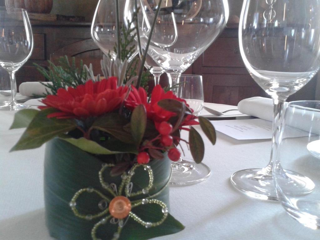 Pensjonat Trattoria Del Bivio Cerretto Langhe Zewnętrze zdjęcie